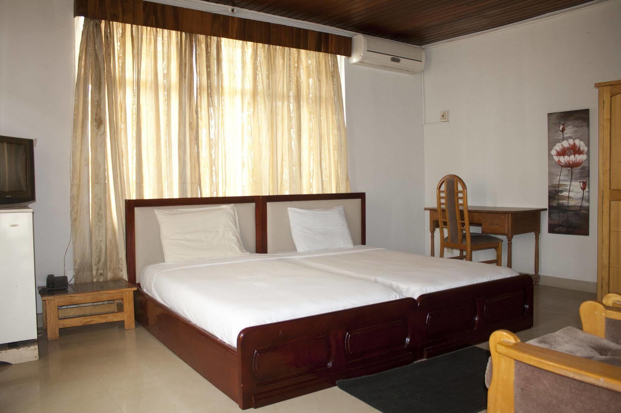 East Legon Guest Lodge Madina Εξωτερικό φωτογραφία