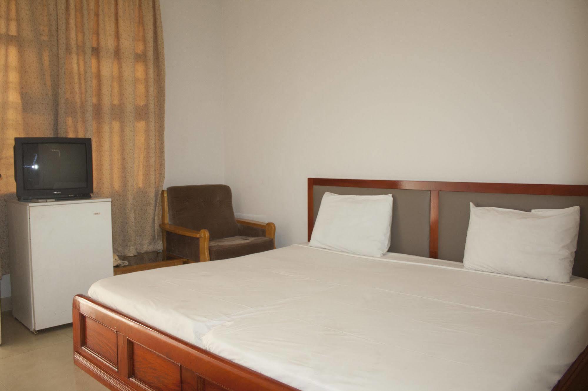 East Legon Guest Lodge Madina Εξωτερικό φωτογραφία